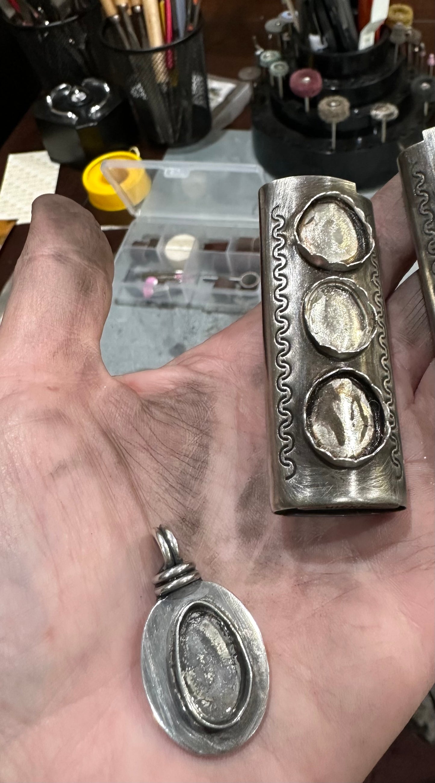 Silver 3 Stone Lighter